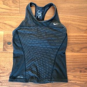 Nike Running Tank LAST CHANCE! Get it before I donate!